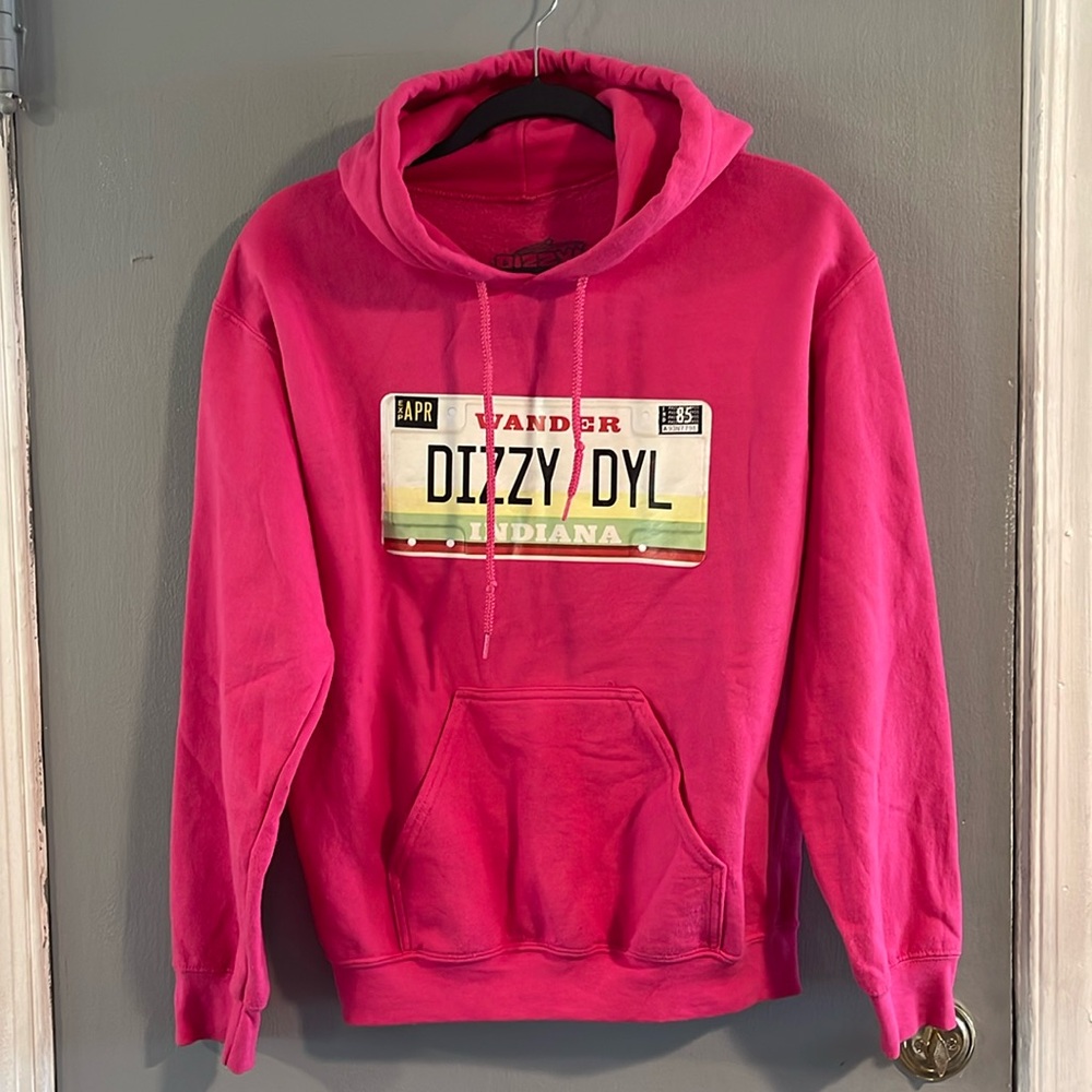 DIZZY x Plate ‘em Vibes Hoodie Size Small‎